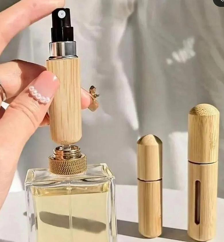 Portable mini perfume refill bottle image