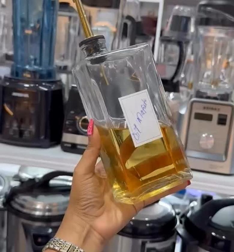 Precision Dispense 500ml Glass Oil Bottle image