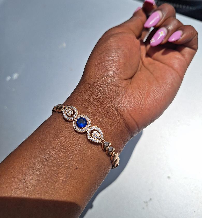 Hypoallergenic, non-tarnish, and anti-fading Gold Coated Bracelet✨️ KES 1500/= image