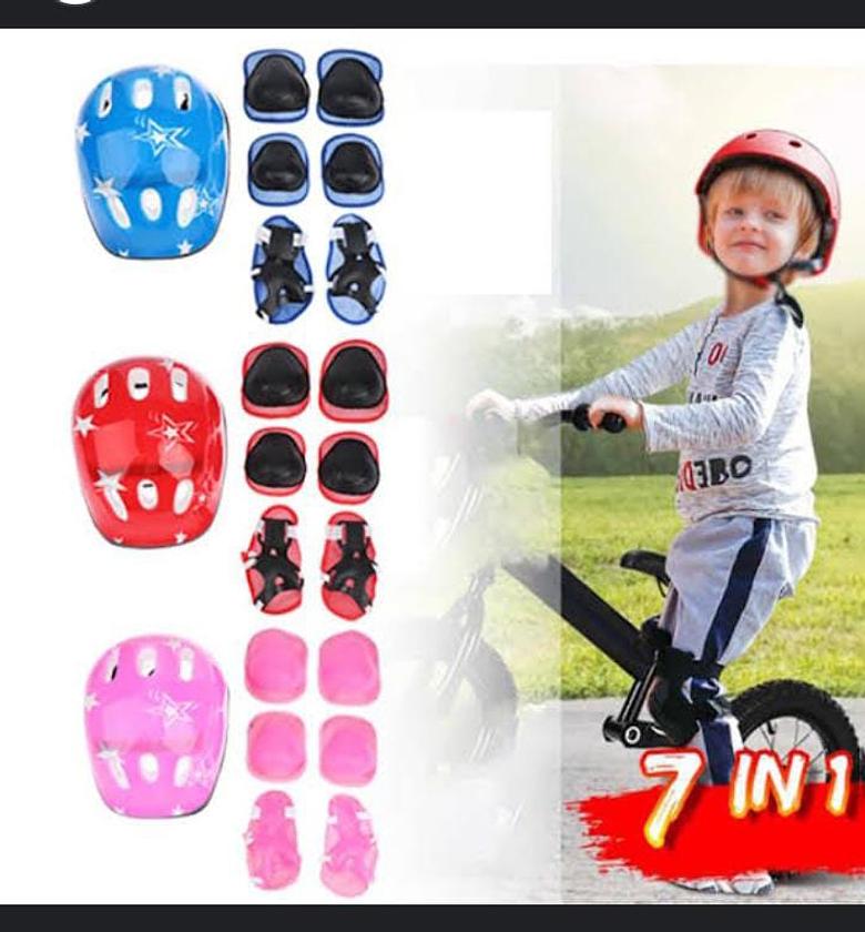 kids helmet image