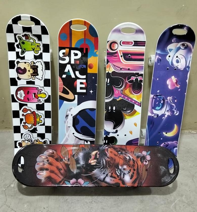Professional skate board suitable for Teens and Adults image