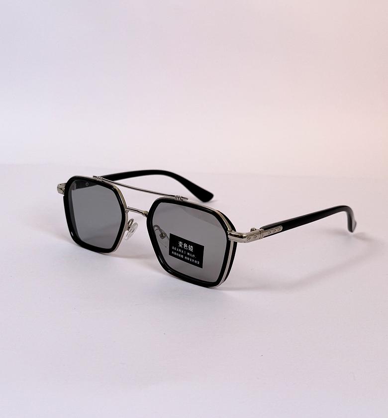 Fuego black gold photochromatic image