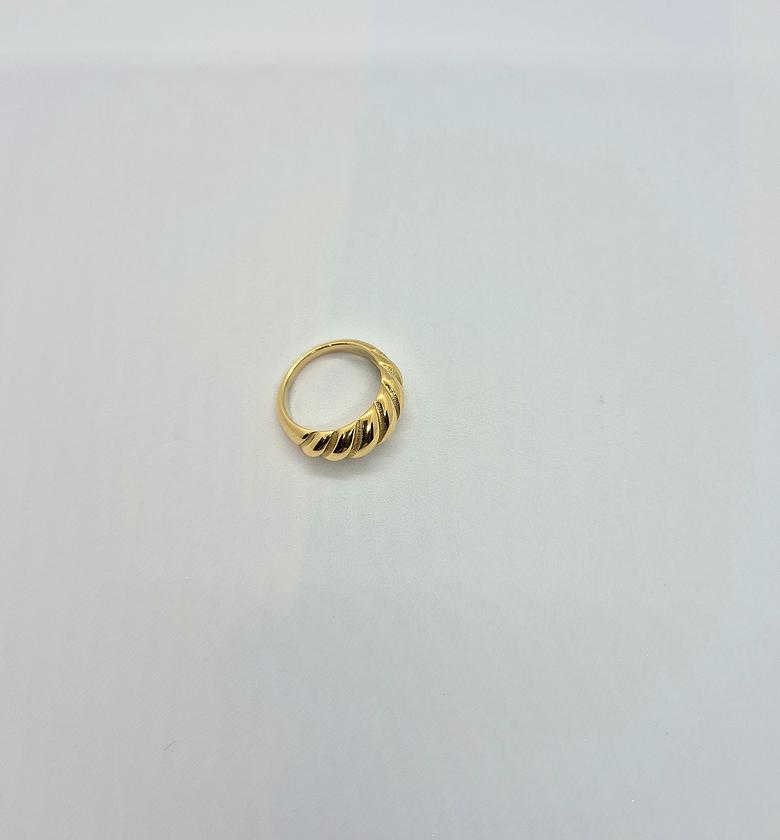 Croissant Ring image