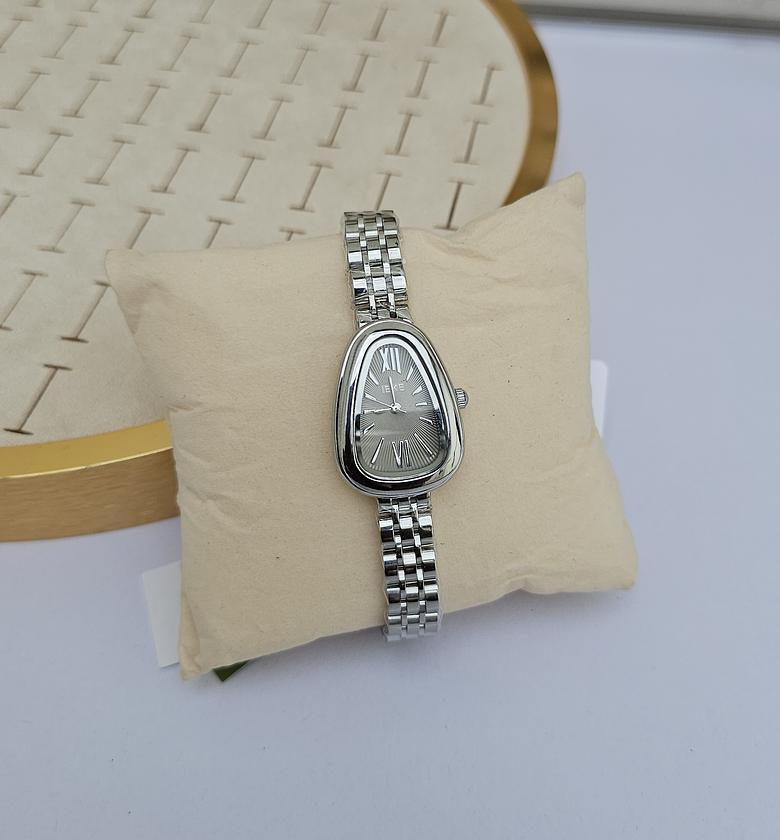 Serpentine vintage watches  image