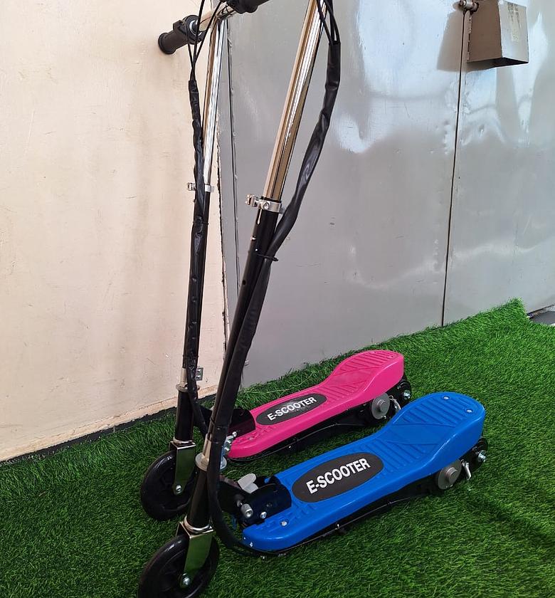 Electric scooter High Quality Very Confortable image