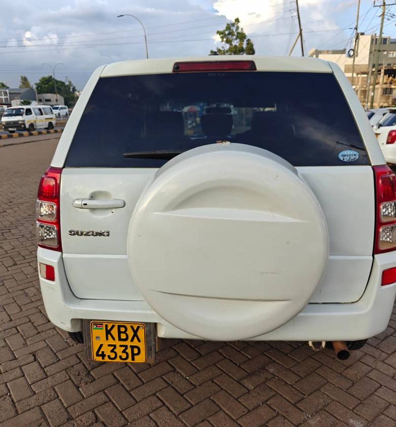 Suzuki Escudo KBX, YOM 2006,  Automatic, Rating 2000cc image