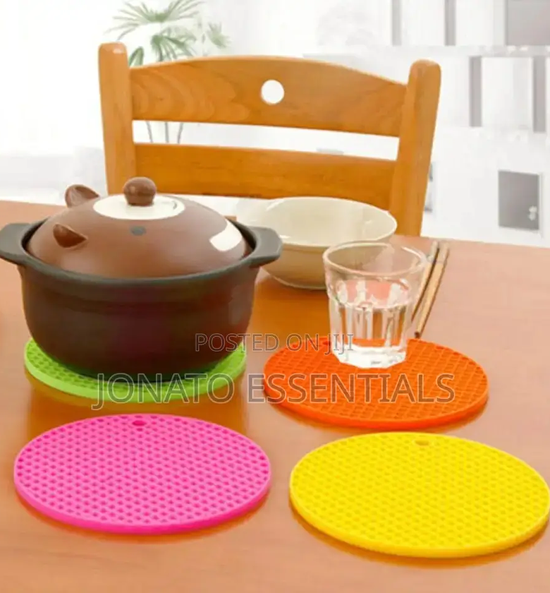 Multipurpose Silicone Placemat and Coaster image