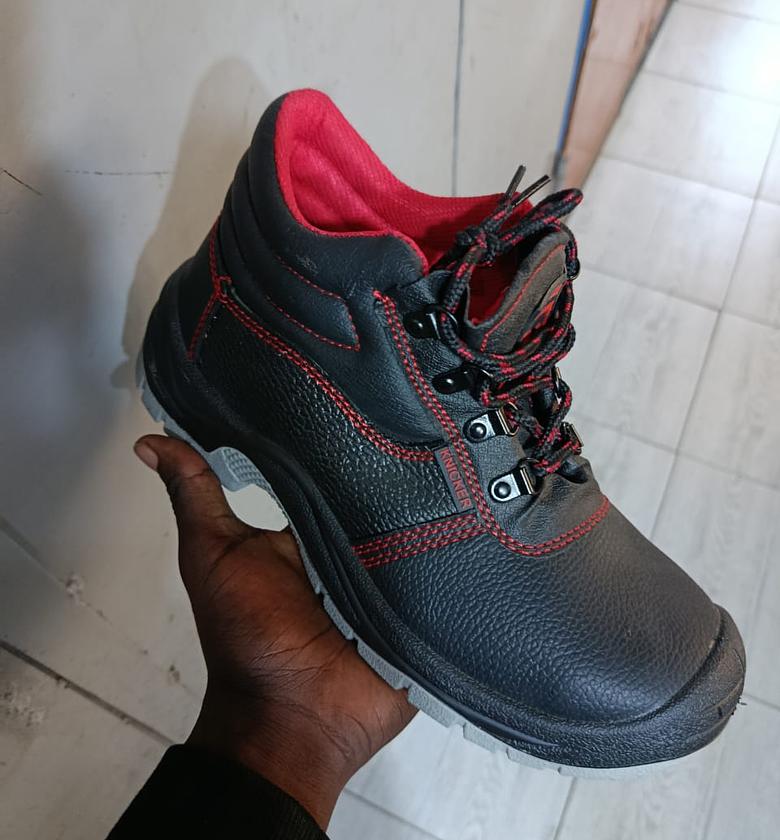 Genetic industrial safety boot image