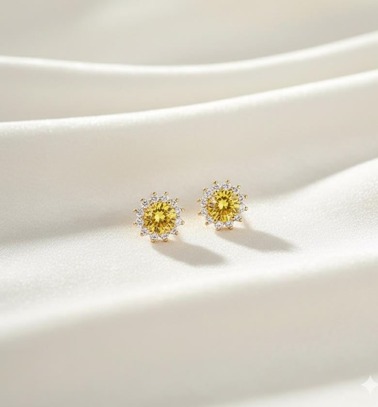 Halo Pearl Stud Earring image