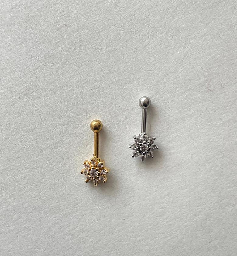  Sparkling Floral Burst Helix Piercing Stud image