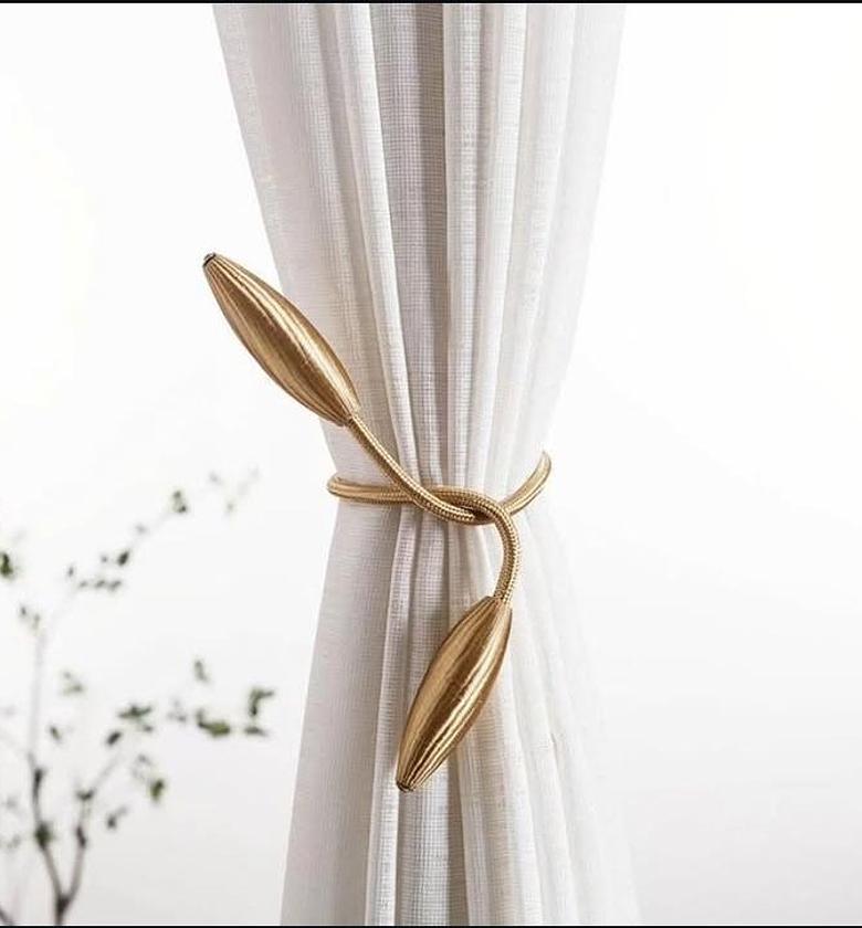 Curtain holdbacks  image