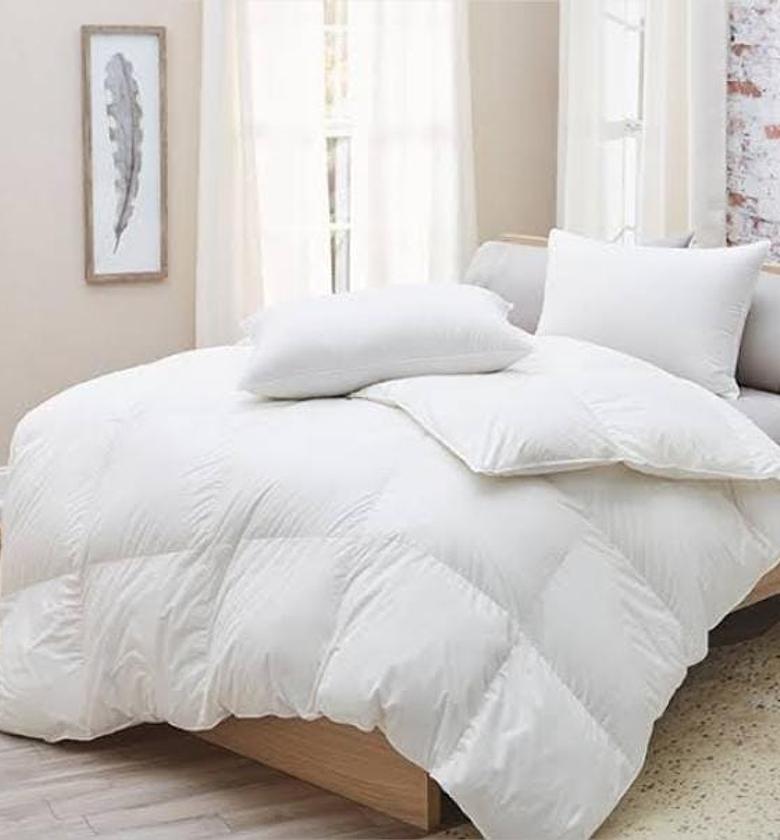 Duvet. Unbinded Plain White Duvet (1duvet, 1 Bedsheet, 2 Pillowcases) 6by6 image