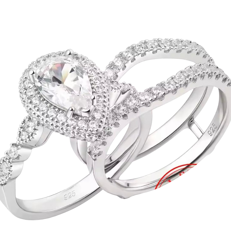 The Pear Halo Bridal Set image