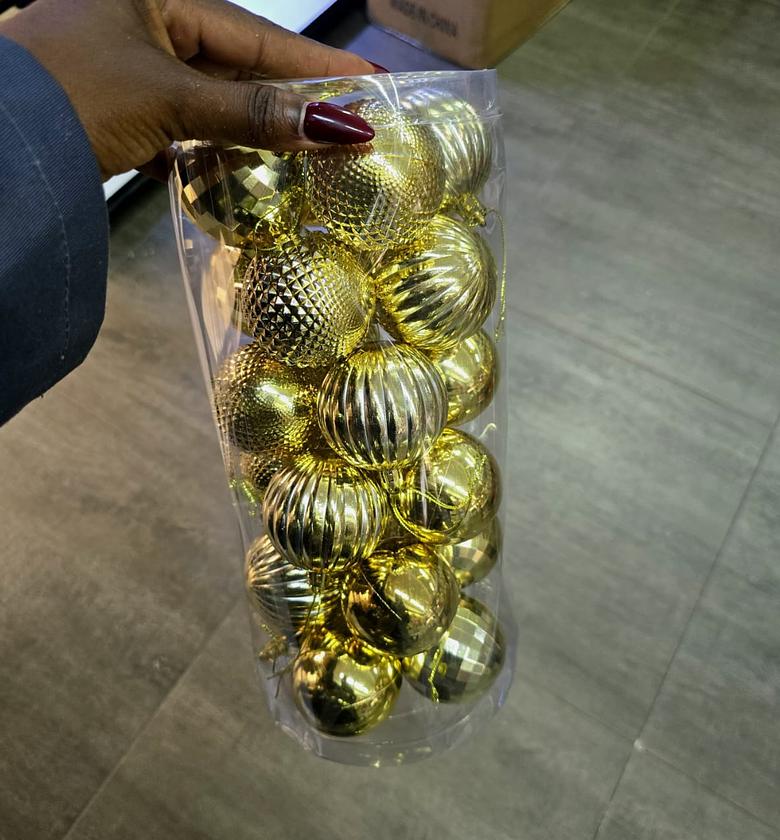 24pcs Christmas Tree Decoration Balls – Festive Ornament Set image