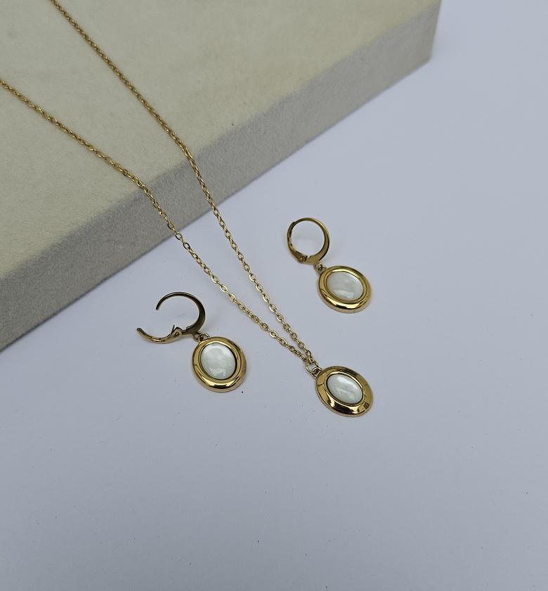 White oval set  image