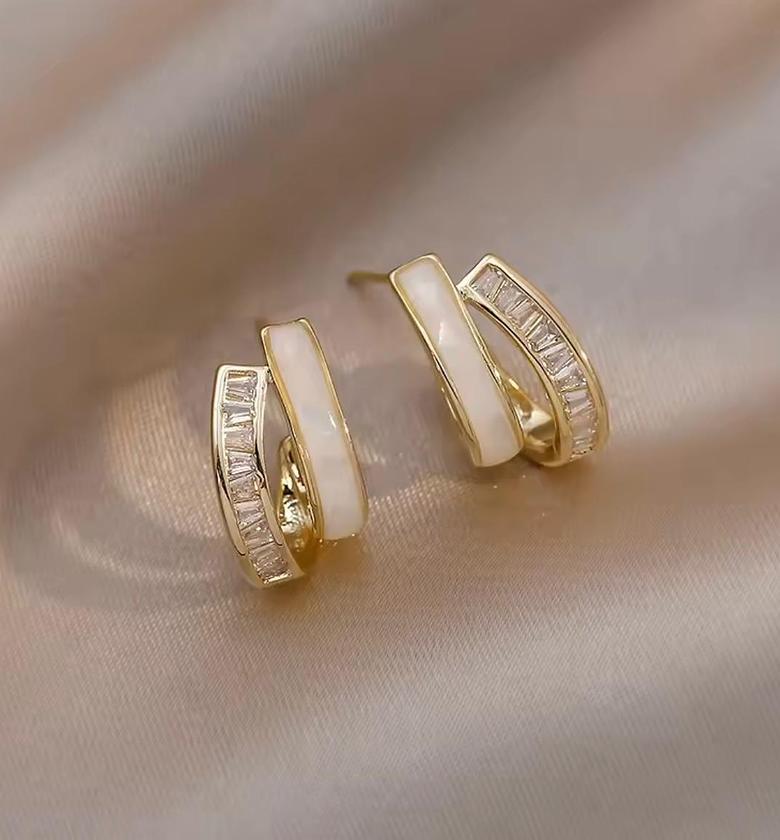 Duet Lumina Bar Drop Earrings image