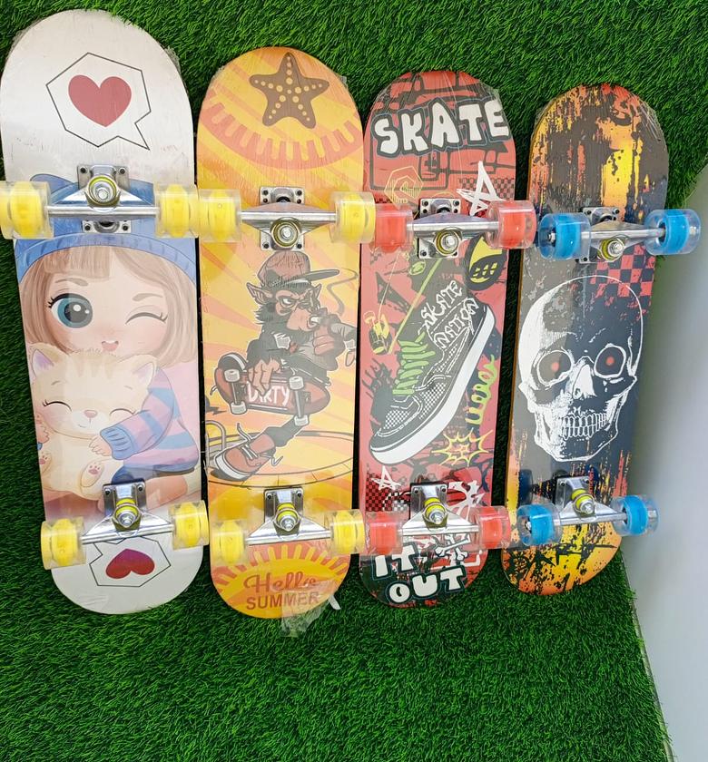 Skateboard with PU Wheels, Suitable for Boys and Girls ,Ideal for Beginners, Learners and Training Purpose image