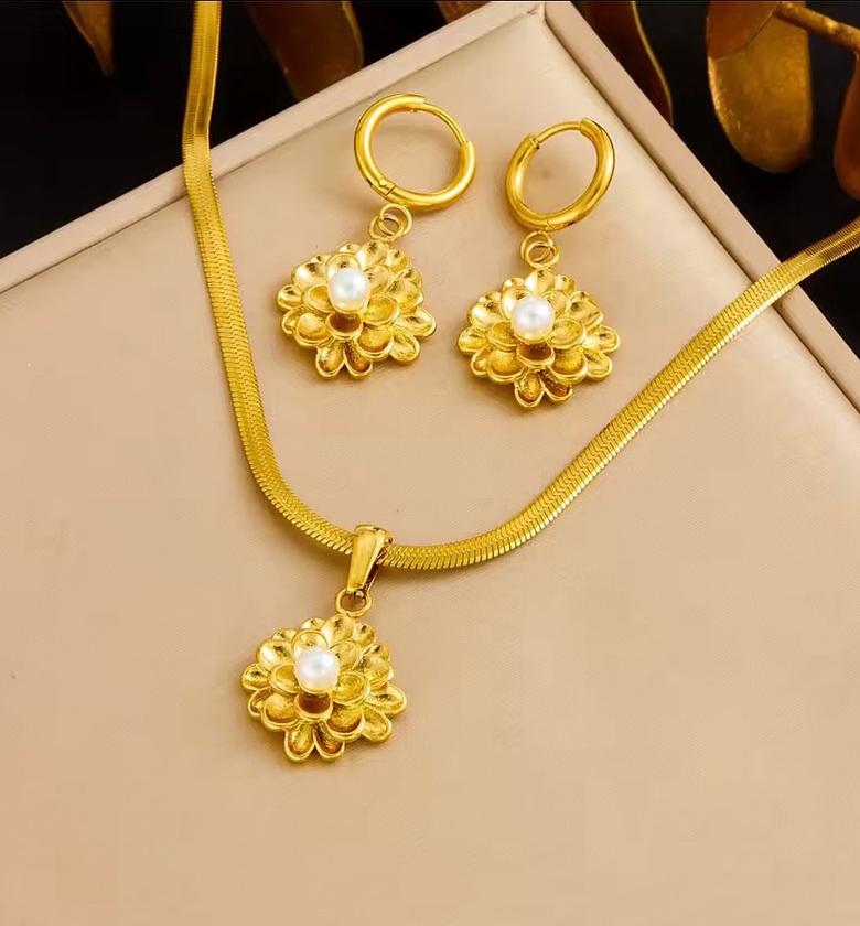 Imperial Bloom Pearl Jewelry Set image