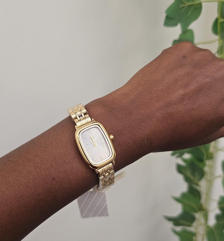 Dainty ieke watch  image