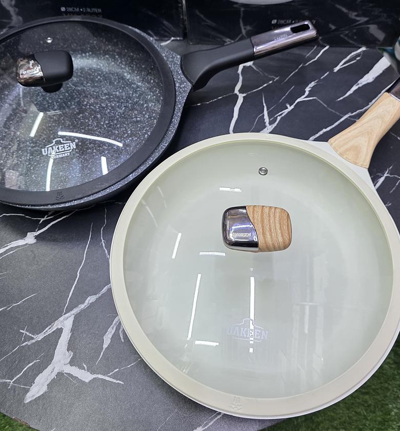 28cm Cast Aluminium Deep Frying Pan with Lid image