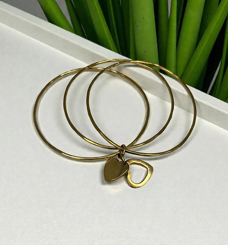 Heart-Shaped  Triple  Bracelets image