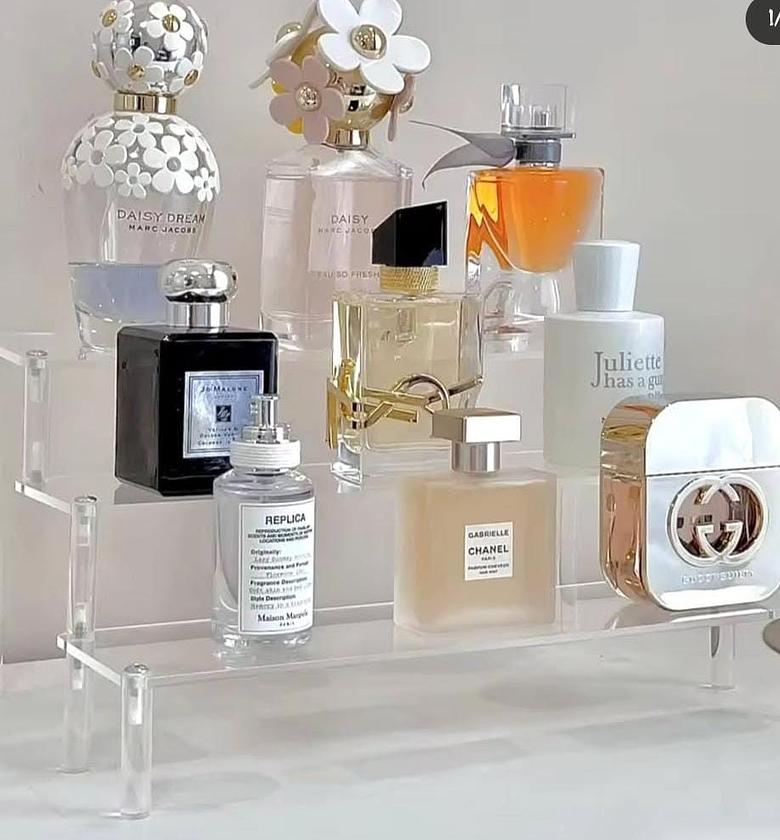 4 layer acrylic display/ organizing stand. image