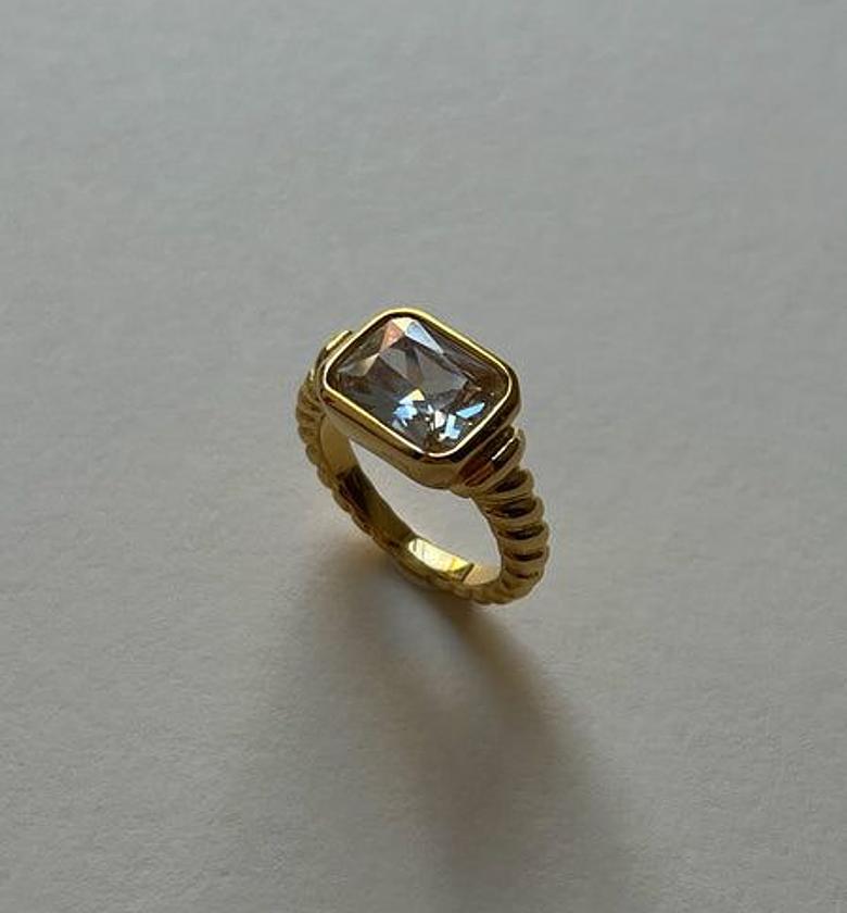 Auric Twist Ring image