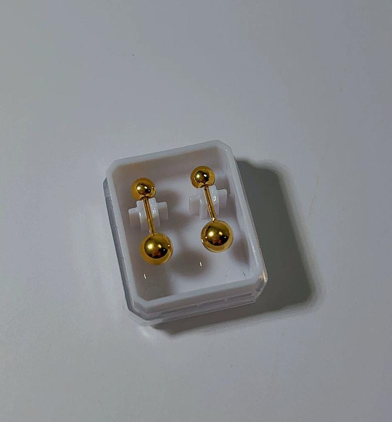 Cartilage earrings image