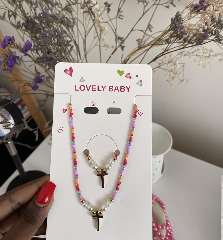 Crossed beaded baby set image