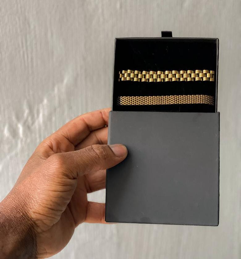 EDITOR'S MIKEY SET image