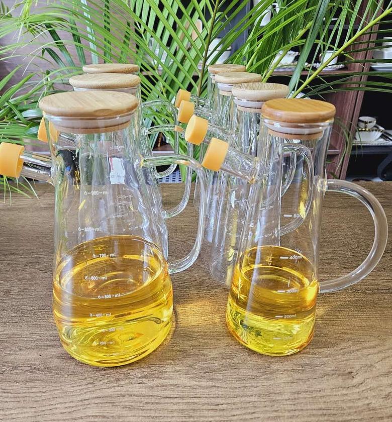 1 Pc 580ml Glass Oil/Vinegar/Soy Sauce Jar With Bamboo Lid & Measuring Scale image