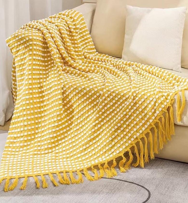 Knitted throw blanket. image