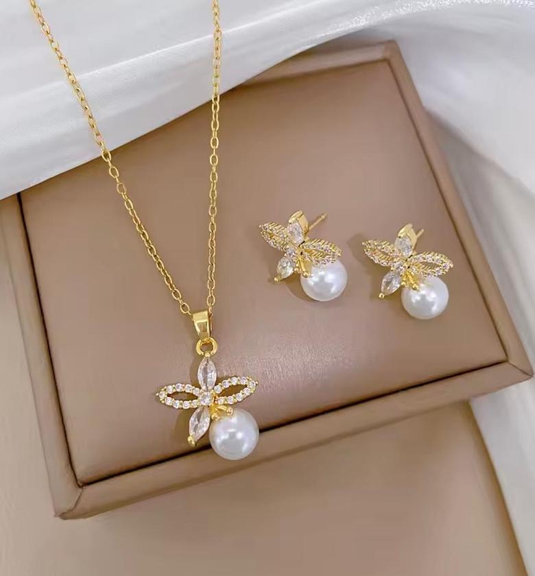 Mariposa Pearl & Marquise Zircon Brilliance Set image