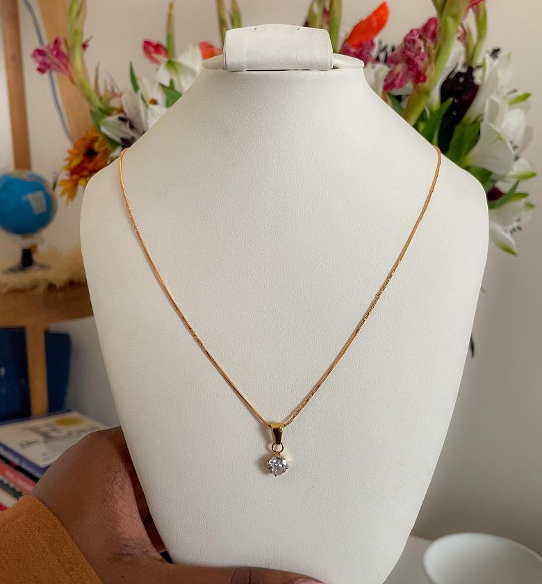 Golden Solitaire Gleam Necklace image