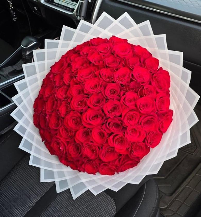 Premium red roses 75 stems image