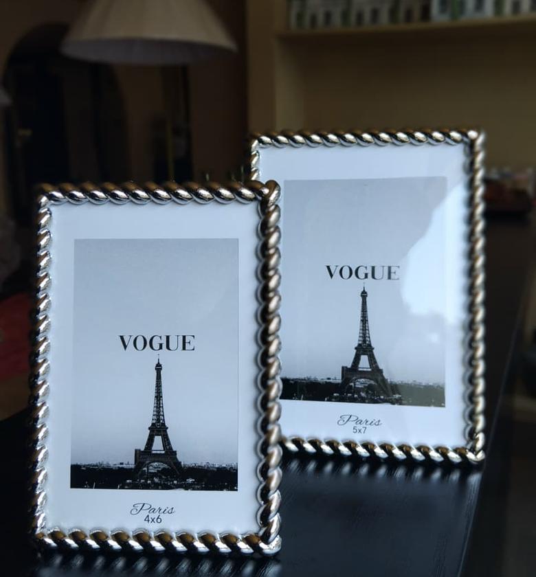 silver Threaded metallic Photo frames image