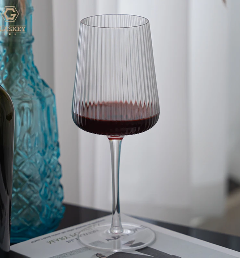 4-Piece Ribbed Wine Goblet Set (530ml) image