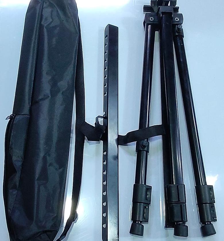 Adjustable Aluminum Artist Easel Stand white boards stand standard size. image