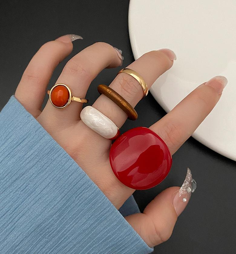 Red chunky ring set image