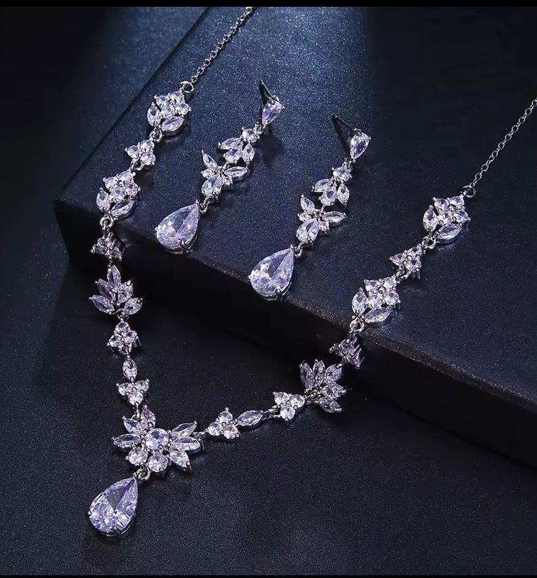 Divine Marquise Drop Jewelry Set image