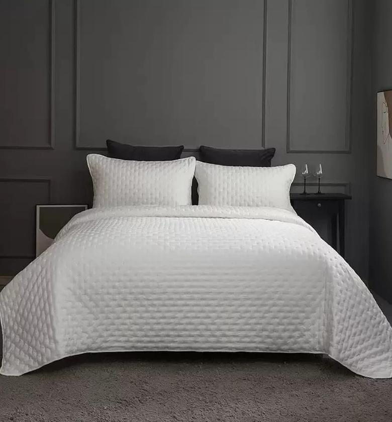 Quilted Coverlet Bedspread image