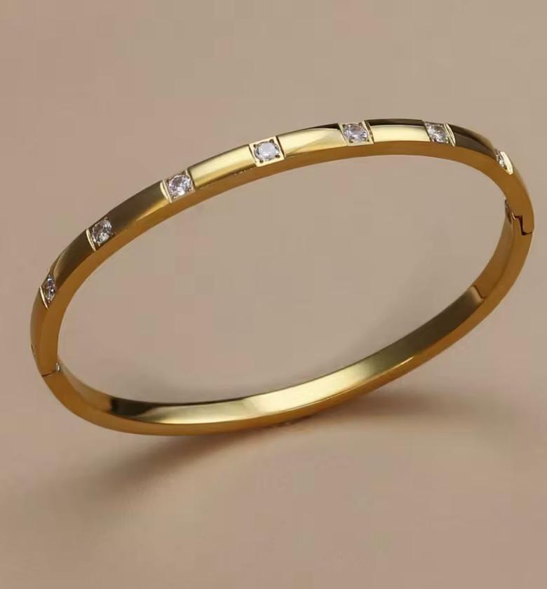 Modern Gleam Cubic Zirconia Bangle image