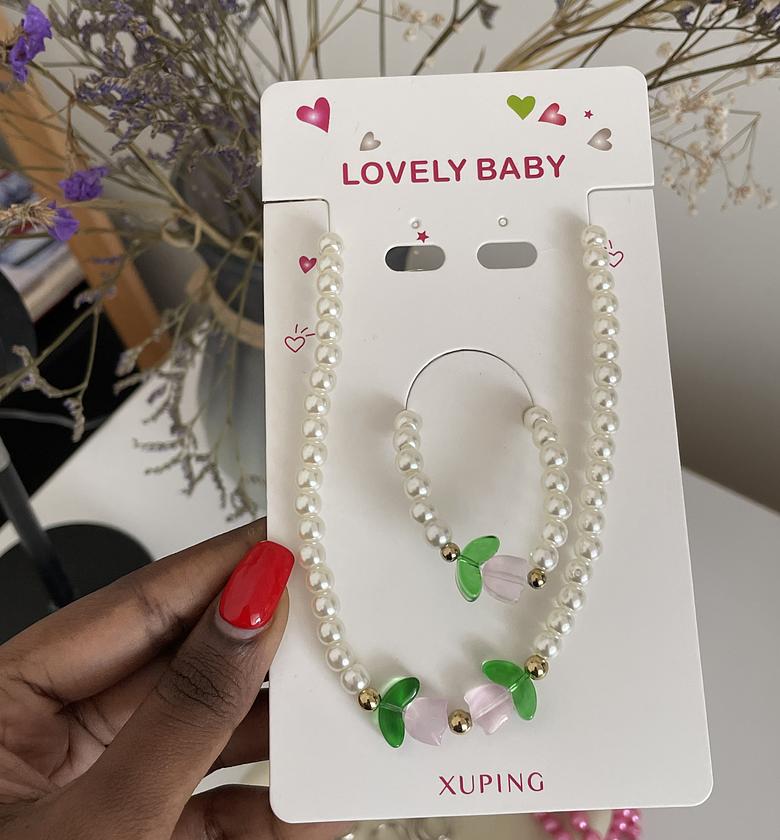 Floral beaded baby set image