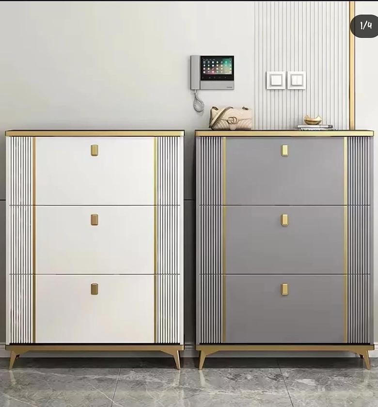 Bucket flip shoe rack. image