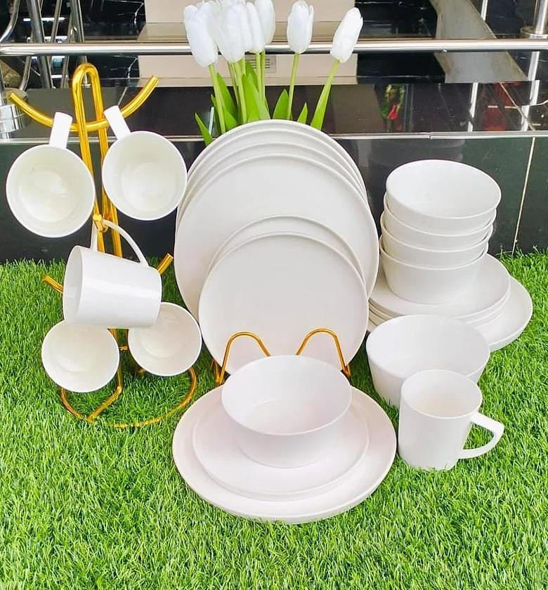 Dinner Sets and Plates