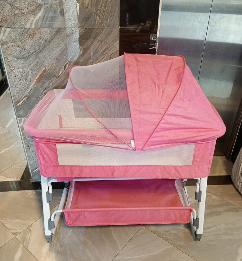 Co-sleeper. Baby Co-sleeper Bed/Crib/Cot/next To Me Bed- image