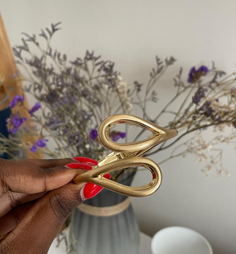 Aurielle Twist Bangle image