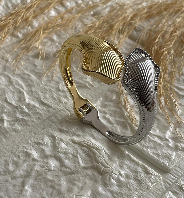Ripple Luxe Bangle image