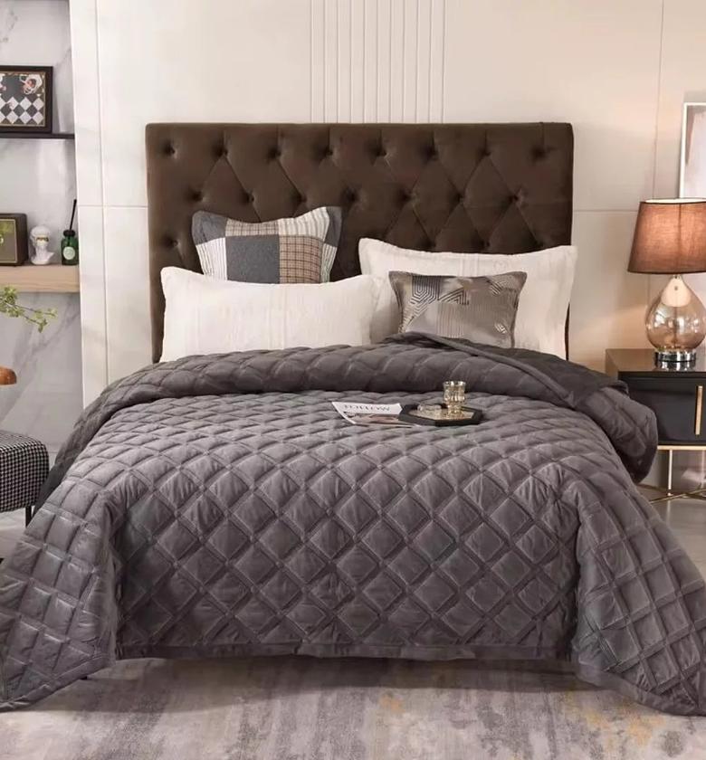 Quilted Comforter Set image