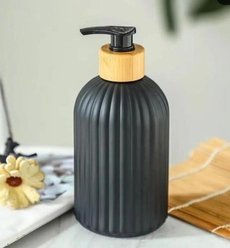 Non-breakable soap dispensers Capacity:500ml image
